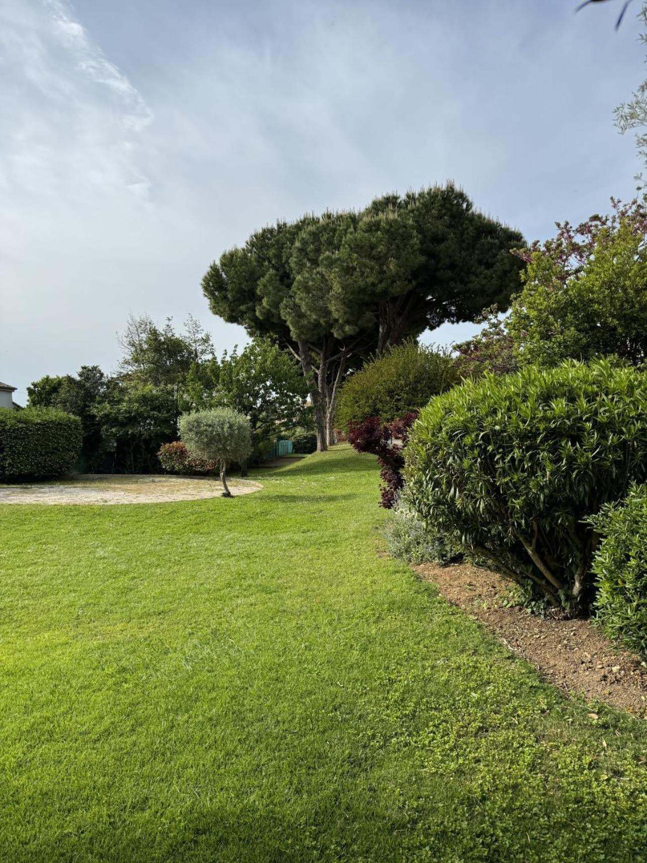 Superb In Provenzal With Pool Apartment
