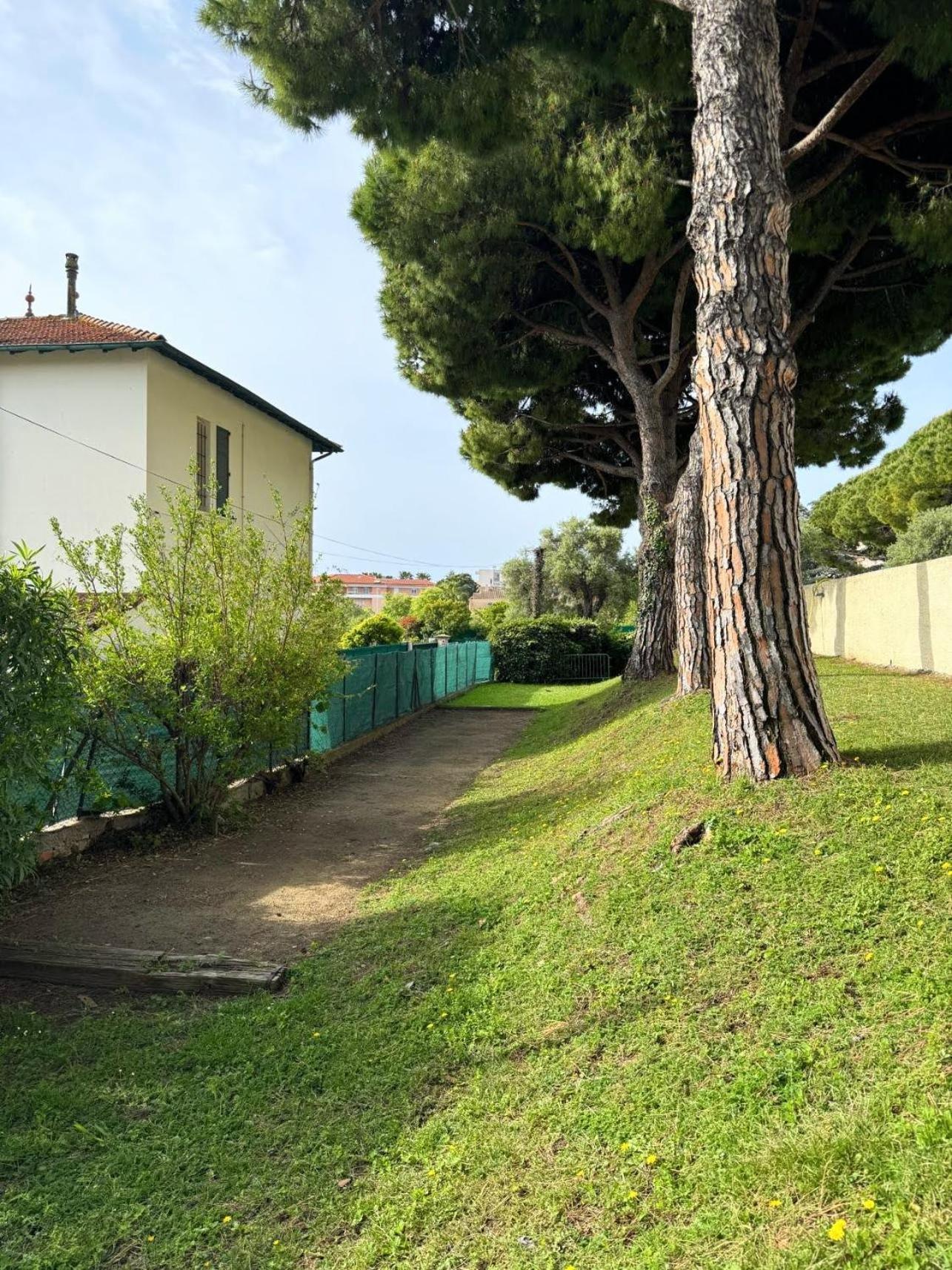 Superb In Provenzal With Pool